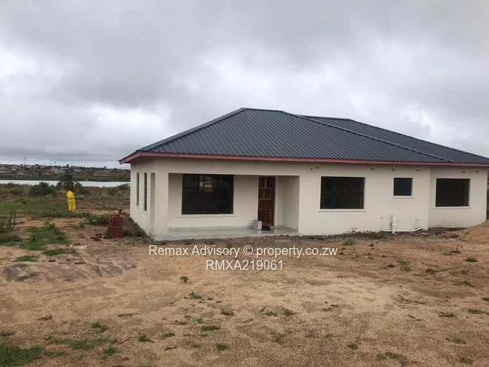 Stunning Rockview Property