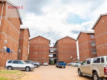 2 Bedroom Flat & Apartment