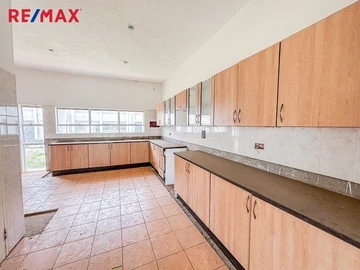 7 Bedroom Townhouse Complex