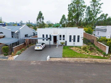 3 Bedroom Flat & Apartment