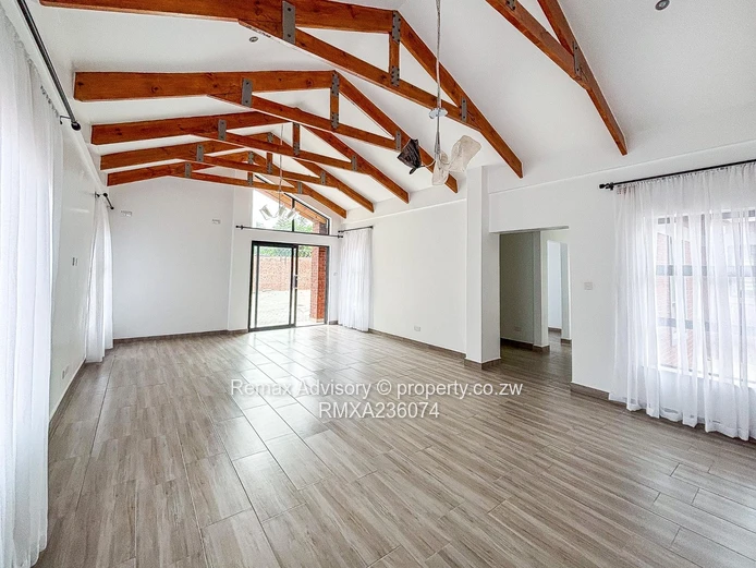 3 Bedroomed Modern Apartment In Greendale